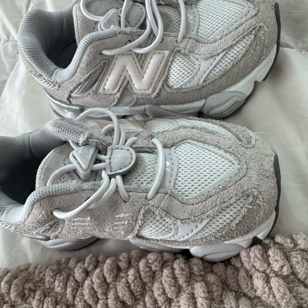 New Balance Kids' Light Gray Sneakers